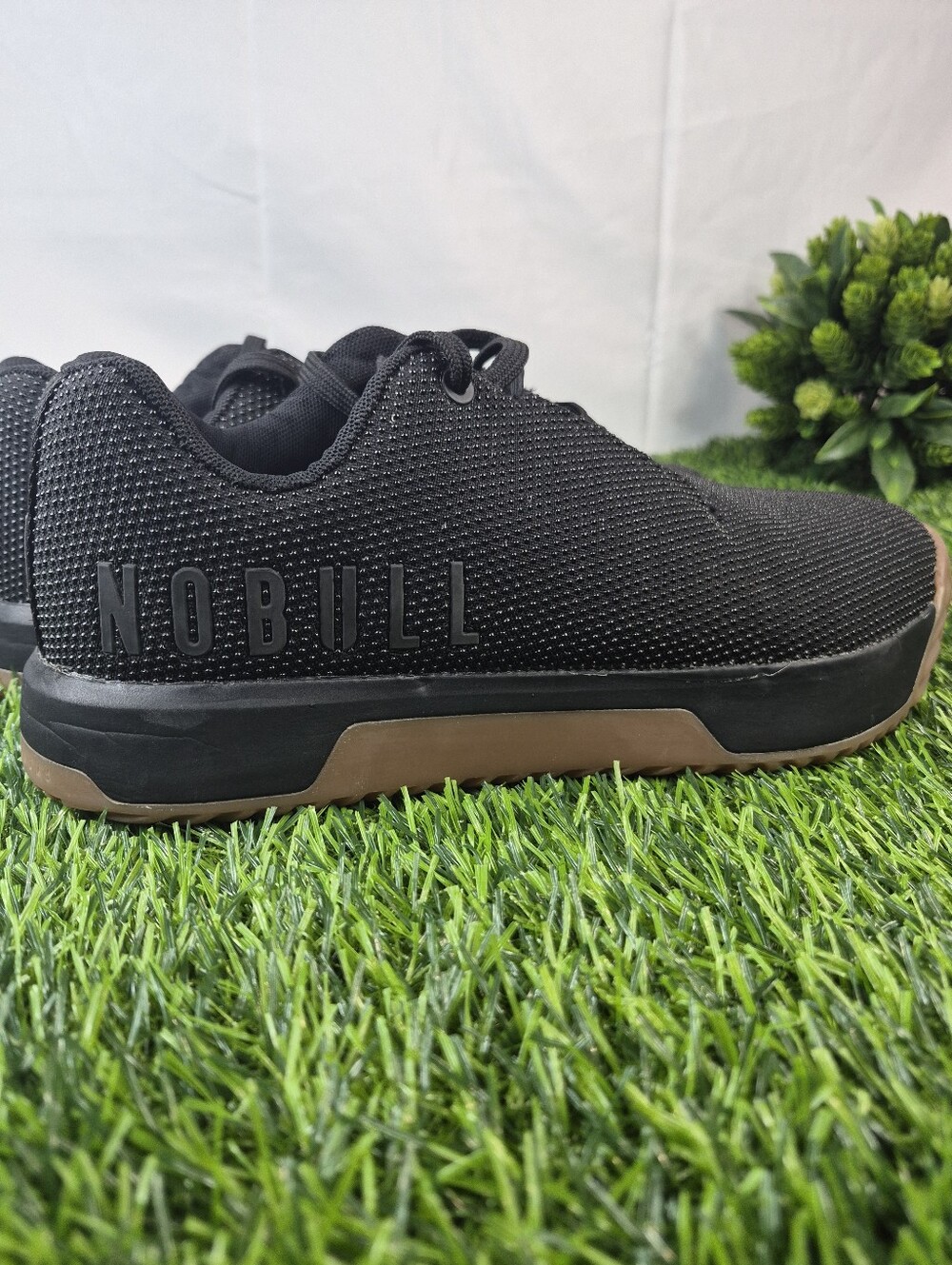 NOBULL Trainer Women’s 9.5 Men’s 8 Black Gum CrossFit Training Shoes